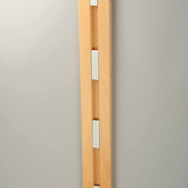 Knax loddrett 4 grå knagger, bøk bakplate