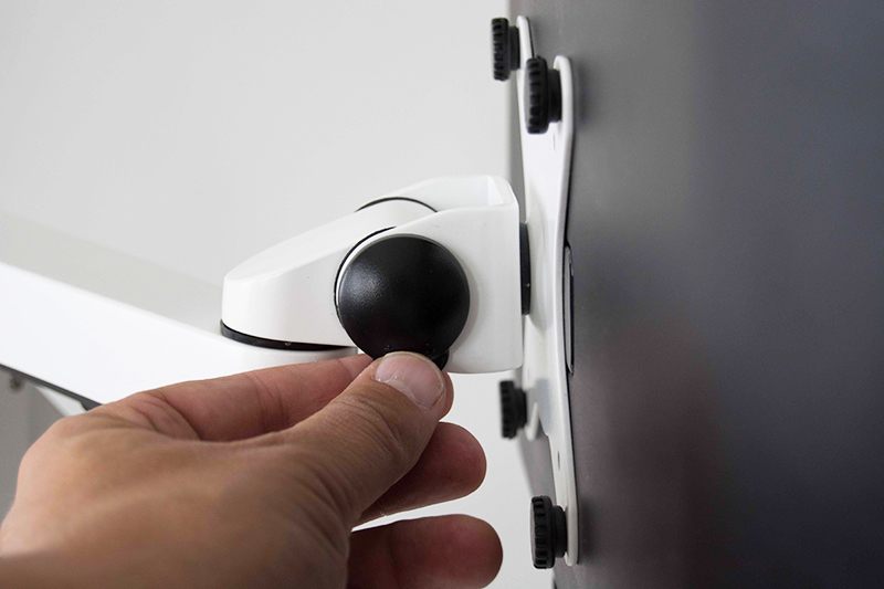 Kenson Dual monitorarm med gas spring, hvit - Bilde 9